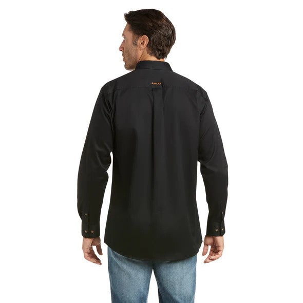 Camisa Ariat Solid Twill Negro.