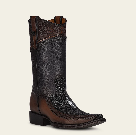 Bota fine western en piel genuina de mantarraya para caballero.