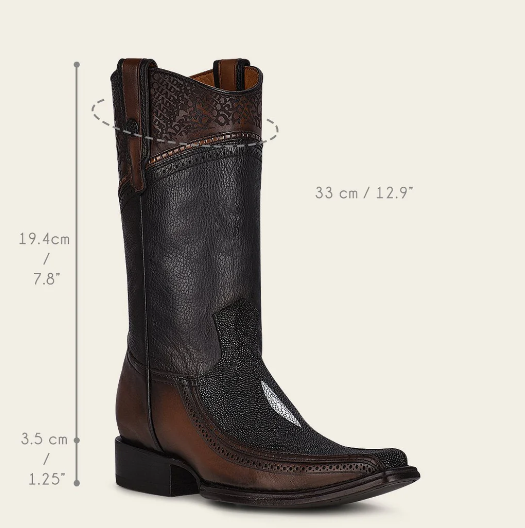 Bota fine western en piel genuina de mantarraya para caballero.