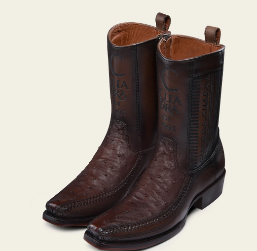 Bota casual en piel genuina de avestruz para caballero.