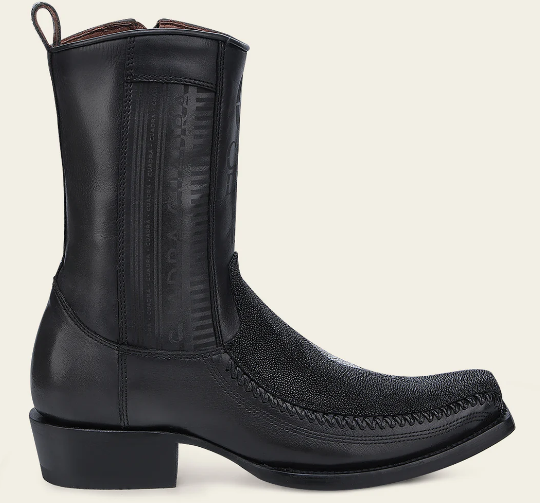 Bota casual en piel genuina de mantarraya para caballero.