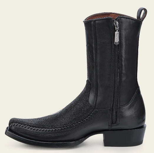 Bota casual en piel genuina de mantarraya para caballero.