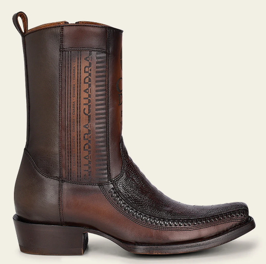 Bota casual en piel genuina de pata de avestruz para caballero.