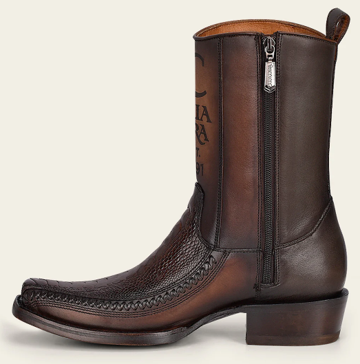 Bota casual en piel genuina de pata de avestruz para caballero.