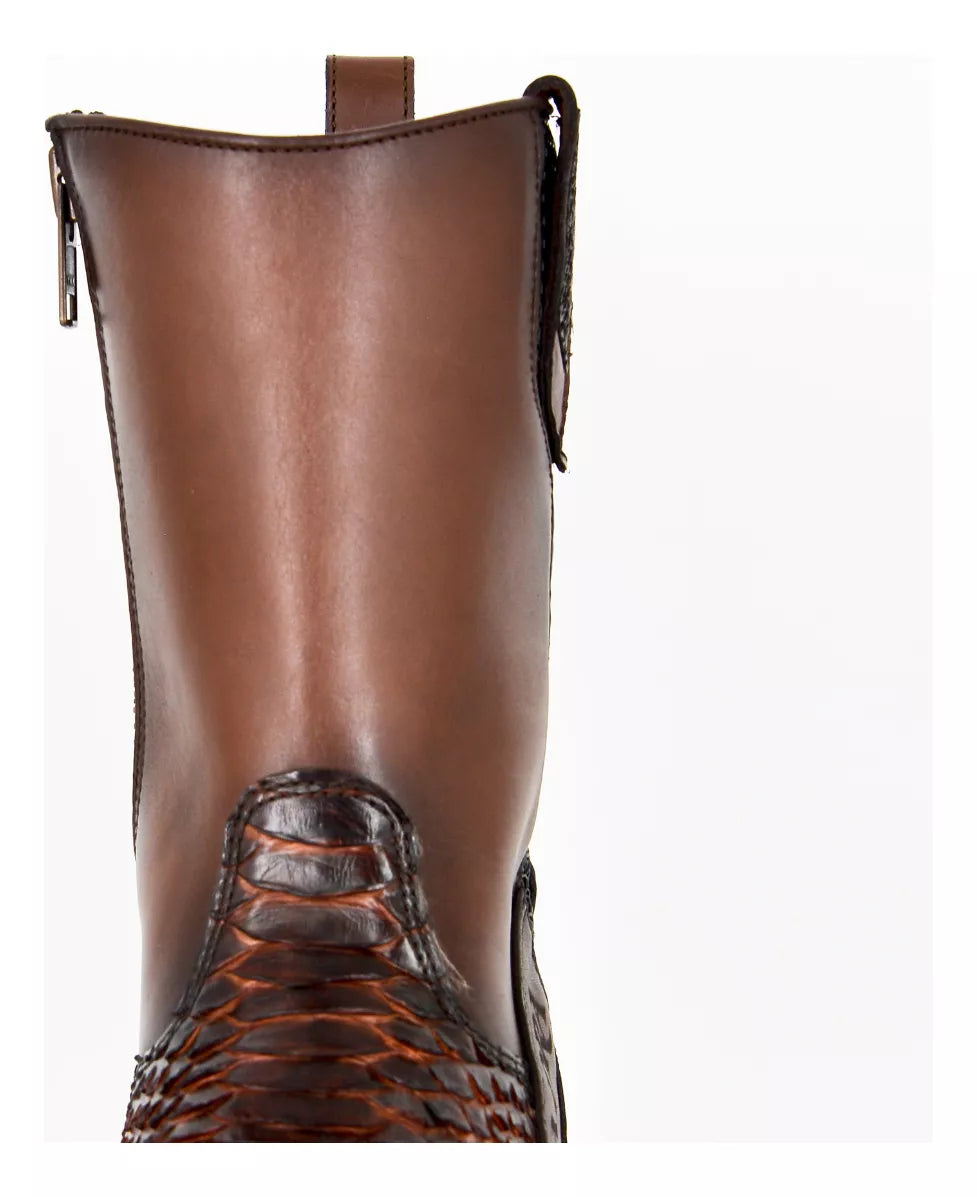 Bota Caballero Cuadra Piton Suade.