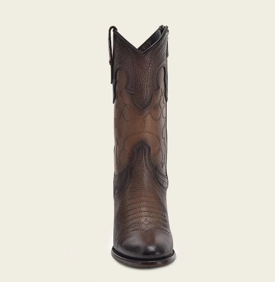 Bota tradicional en piel genuina para dama.