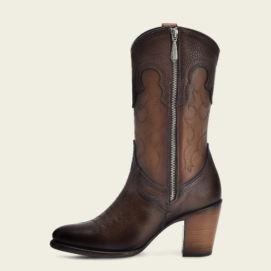 Bota tradicional en piel genuina para dama.