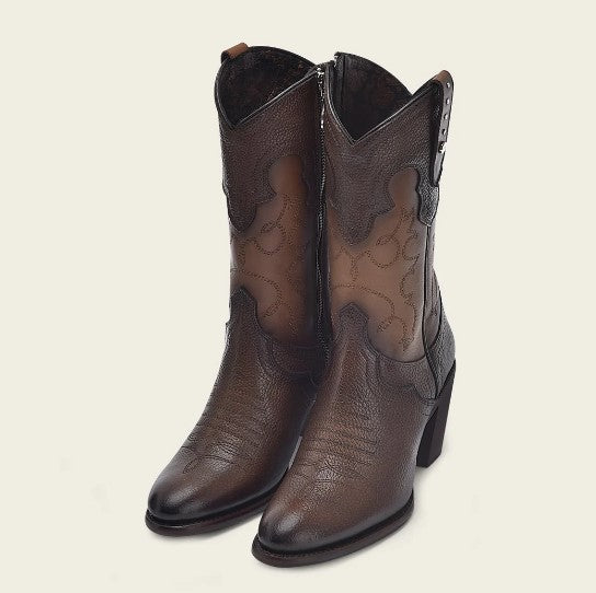 Bota tradicional en piel genuina para dama.