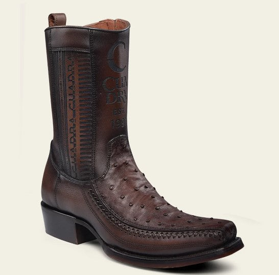 Bota casual en piel genuina de avestruz para caballero.