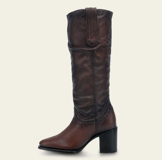 Bota tradicional en piel genuina para dama.