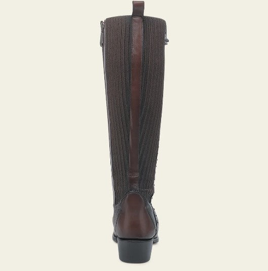 Bota casual en piel genuina para dama.