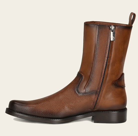 Bota de vestir en piel genuina de venado para caballero.