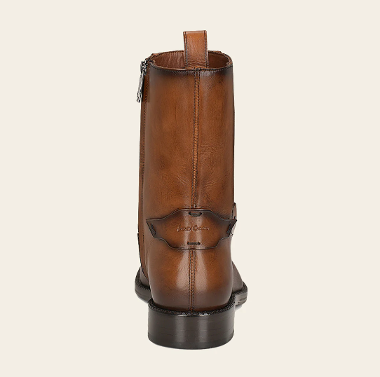 Bota de vestir en piel genuina de venado para caballero.