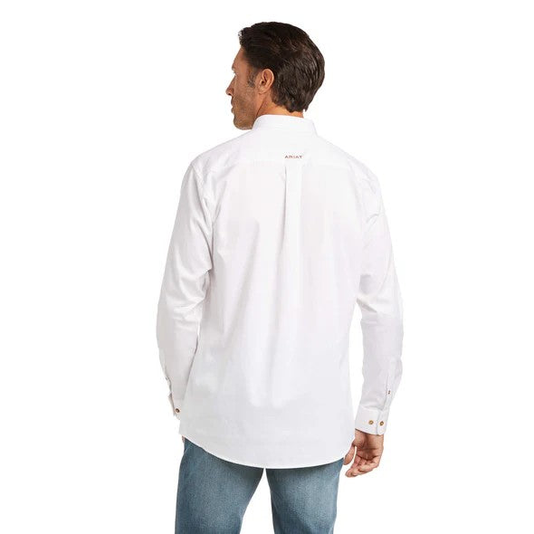 Camisa Ariat Solid Twill Corte Fitted Blanco.