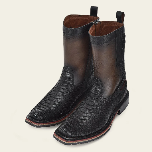 Bota urbana en piel genuina de pitón para caballero.