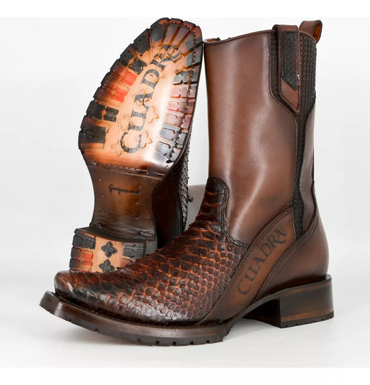 Bota Caballero Cuadra Piton Suade.