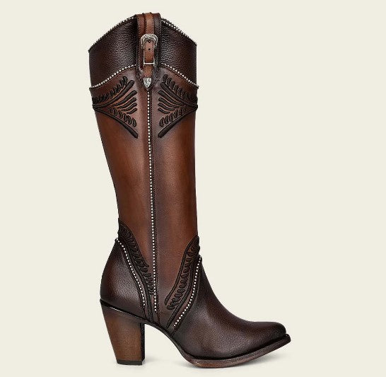 Bota tradicional en piel genuina para dama.