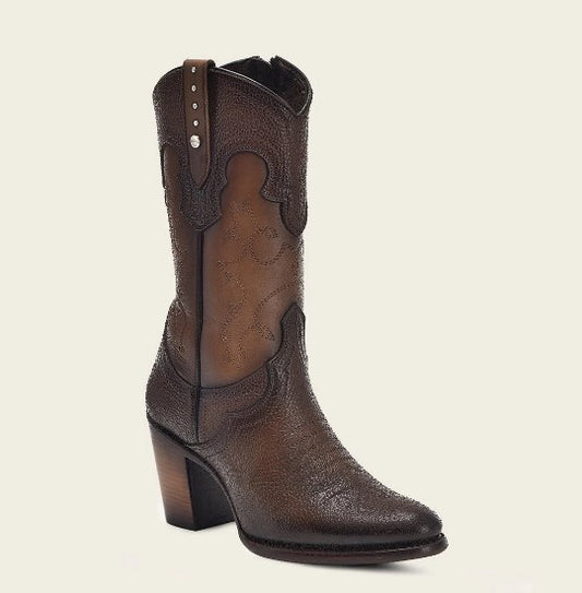 Bota tradicional en piel genuina para dama.