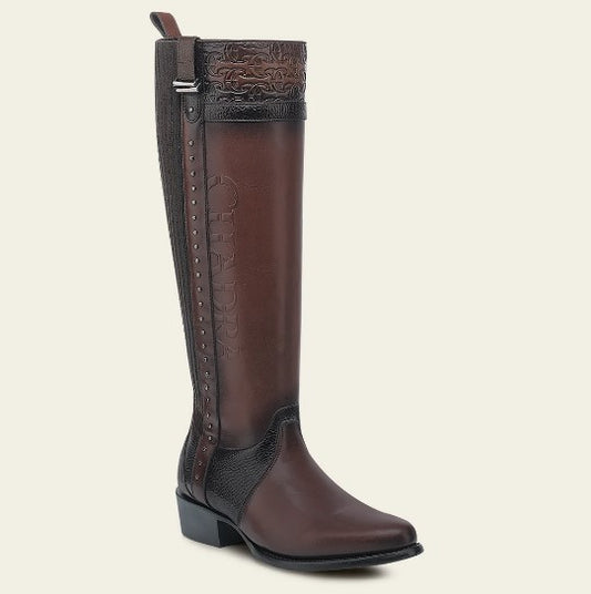 Bota casual en piel genuina para dama.