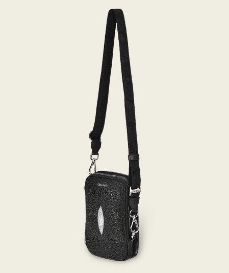 Porta celular en piel genuina de mantarraya para caballero.