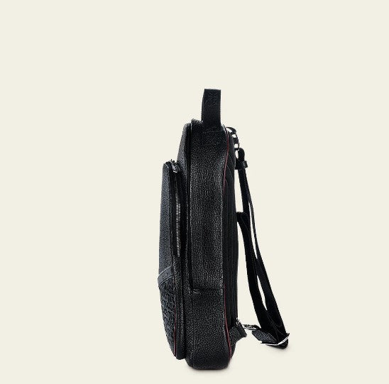 Mochila en piel genuina de mantarraya para caballero.