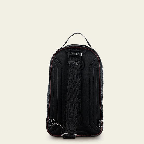 Mochila en piel genuina de mantarraya para caballero.
